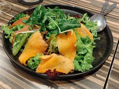 烟熏三文鱼色拉-BomBa意大利餐厅