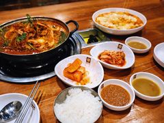 -喇喇排骨火锅·传统韩式脊骨汤(望京西园总店)