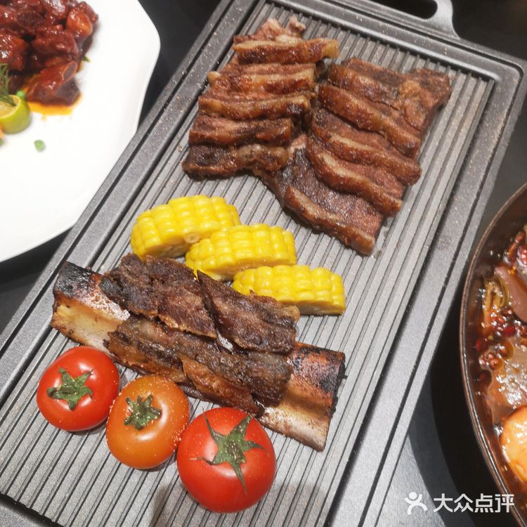 大华区域的本帮菜江浙菜餐馆，在晋元中学初中部对面