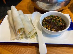 丝娃娃-野山舂·贵州现舂酸汤火锅(鸿通城店)