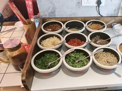 -热火朝天鲜切牛肉火锅(南强街巷店)