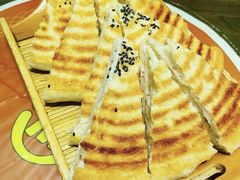 饽饽饼-王明古法砂锅居(开化寺店)
