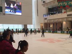 -冰纷万象滑冰场(二七万象城店)
