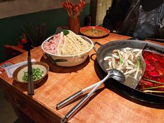 -周小明火锅(黑金冠社区店)