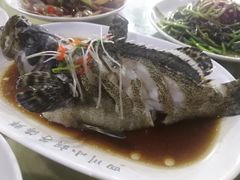 -四川小胡子海鲜(丁村万人海鲜广场店)