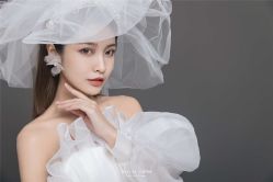 点击看大图 -挪娅婚纱摄影皇家会所