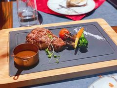 碳烤澳洲西冷牛排-YUE·6·西式融合餐厅(外滩六号店)