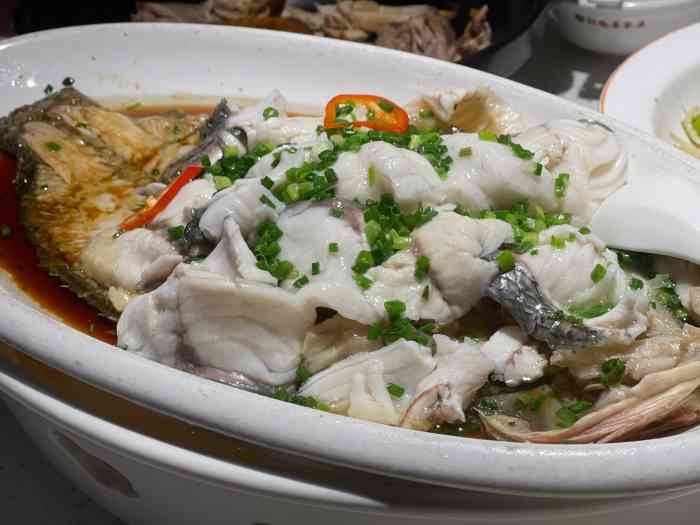 秋色客家王·客家菜(流塘店)-"一家环境很有特色的客家菜馆进门一堆