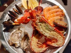 -Oasis Bar & Grill