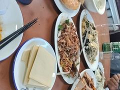 -铁东熏肉大饼铺老二马路黑牌子