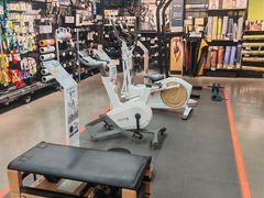 -迪卡侬(西三旗店)