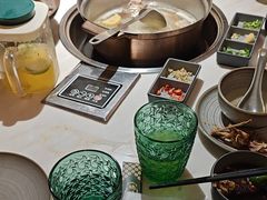-喃喃椰·糟粕醋·椰子鸡火锅(七堡花园店)