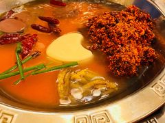 -山城年华老火锅(玉林店)