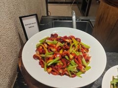 -广州万富希尔顿酒店·感趣自助餐厅·金秋蟹宴生蚝海鲜刺身