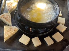 -有一锅·野生菌黑山羊腊排骨火锅(古城北门店)