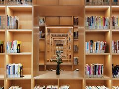 -漕河泾街道图书馆(漕河泾社区文化活动中心店)