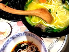 -妈妈故事米线(市府恒隆店)