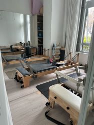 -小黑裙瑜伽·普拉提
