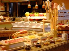 自助取餐区-咖啡苑自助餐厅·中国大饭店