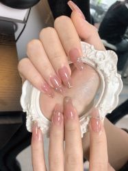 -芊屿芊浔美甲