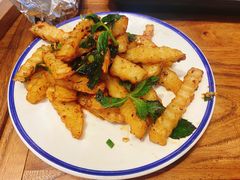 -云阿蛮云南生烫牛肉米线(奉贤路店)
