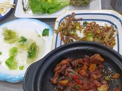 -陇兴楼兰州拉面(西安咸阳国际机场店)