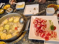 -一席地·本地鸡窝·杭帮鸡火锅(萧山银隆百货店)
