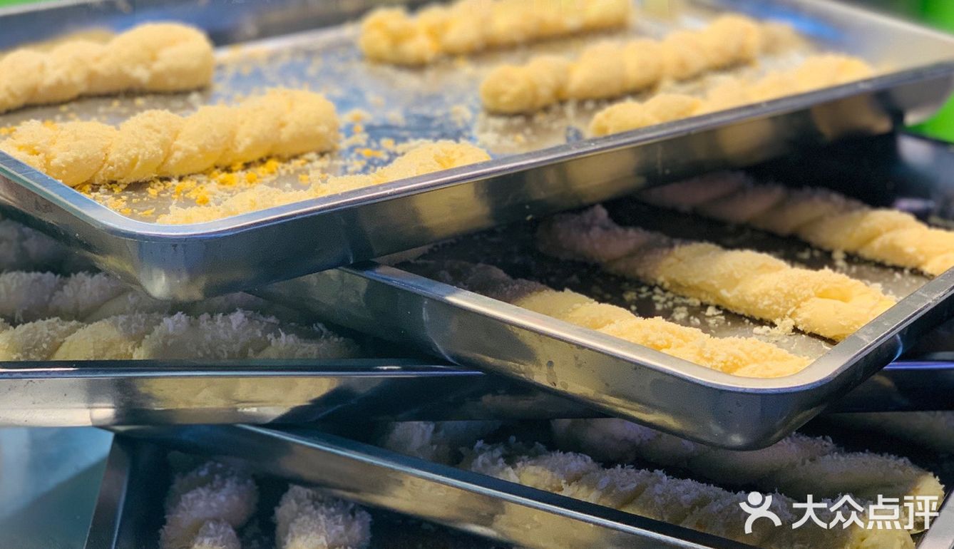 假期游桂林，食正阳步行街。我来帮你拔拔草[吐]