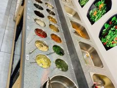 自助调料区-屋头串串(新街里店)