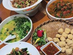 -老滇山寨•云南特色菜•地方菜•民族风情歌舞表演(金碧店)