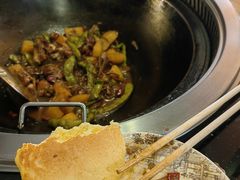 -哈尔滨烧烤·山河村铁锅炖(交大店)