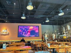 -HUZI虎滋精酿餐吧(京西大悦城店)