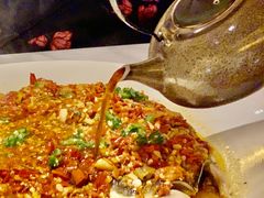 剁椒鲜鱼头-玖尹-新派中式餐酒馆