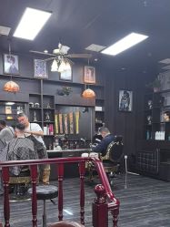 -青青男士理发馆（绅士复古油头馆）