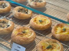 -VERIE BAKEHOUSE