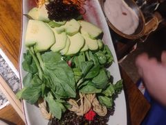-老牌坊云南鱼豆花火锅(哈西万达店)