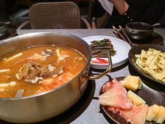 -罗勒家·养生火锅· Bistro(大望路店)