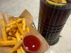 -必胜客(尹山湖歌林公园店)