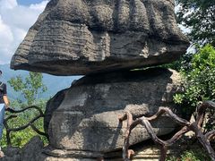 -梭布垭石林景区