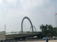 -南京眼步行桥