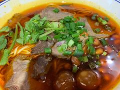 牛肉面-车沾巷·重庆老味豌杂面