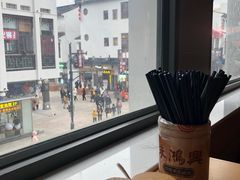 靠窗位-朱鸿兴面馆(镇湖店)