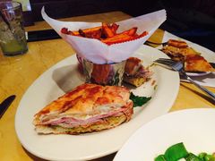 -The Cheesecake Factory(katella avenue)