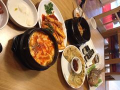 同堂韩国时尚餐厅(彩虹广场店)-同堂韩国料理炭火烤肉(彩虹广场店)