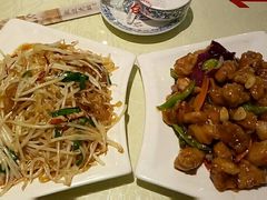 -小锅饭豆腐馆(建大店)