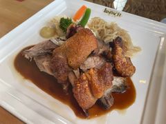 -LENBACH兰巴赫西餐啤酒坊(大连东港店)