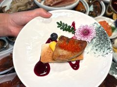 -雍容荟帝王蟹活龙虾展台自助(IFS黑金店)