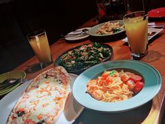 -JINNS锦时 steak&pizza(浸信会礼拜堂旧址店)