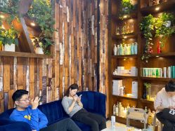 -PE SALON