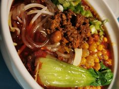 巷子酸辣粉-张氏宽窄巷成都菜(澳德乐店)